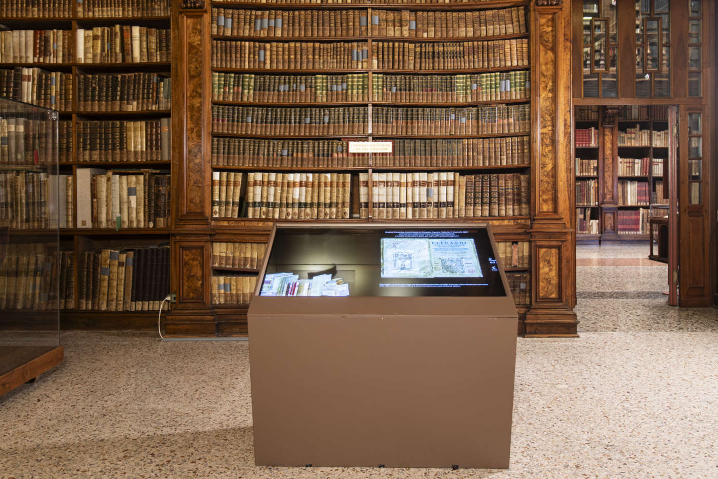 Biblioteca nazionale Braidense LG OLED